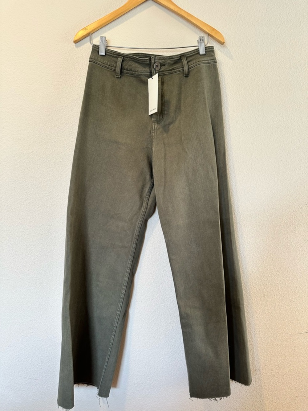 High-Rise Wide-Leg Jeans in Olive - Picture 2 of 4